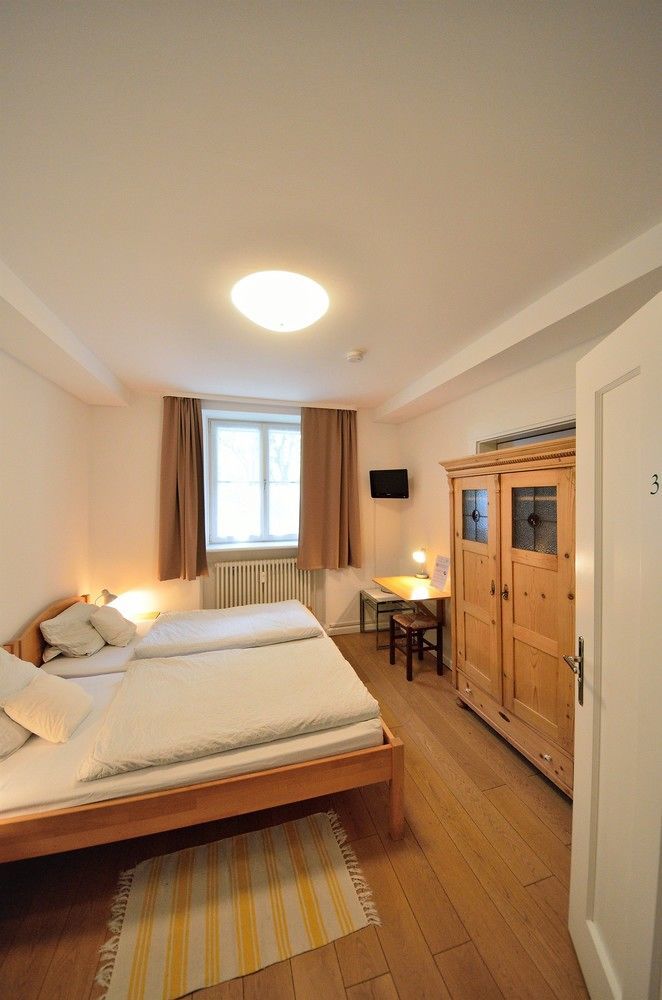 Vier Zimmer München Exteriör bild